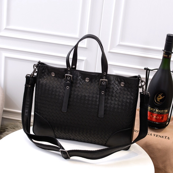 ボッテガヴェネタバッグ側面デザイン